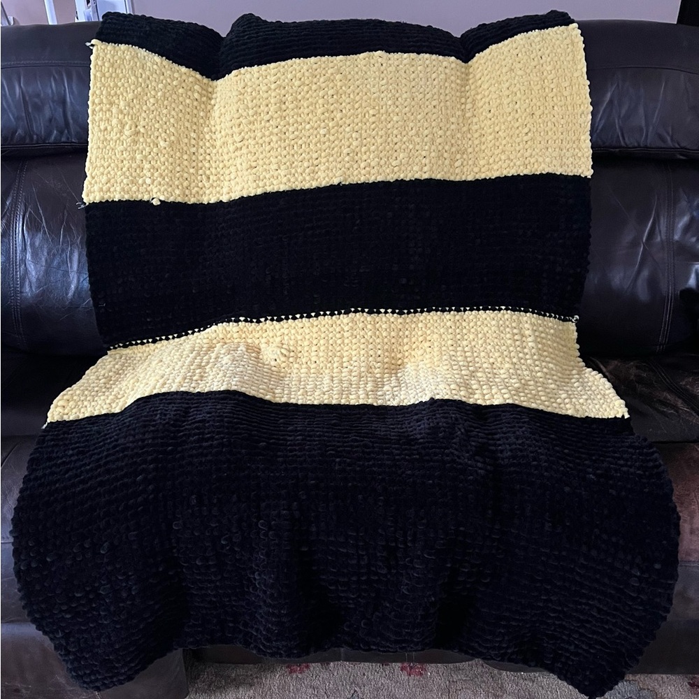 Chenille blanket - hand knit. Black and yellow. Approximately 45” x 80”
